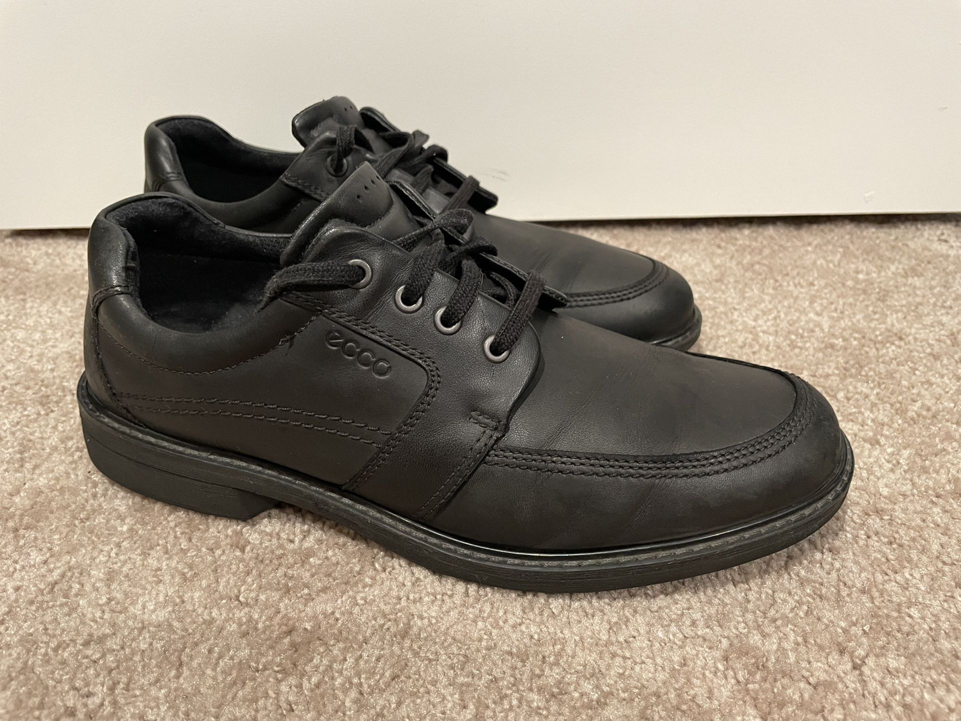Ecco Men Black Leather Shoes for Sale in Beaumont, CA - OfferUp