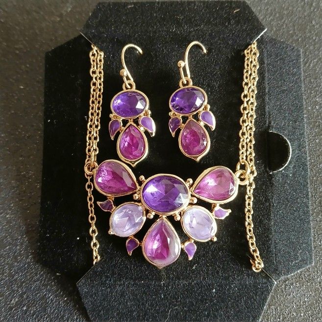 VINTAGE Avon NRT purple and gold tone necklace and earrings set NEW UNUSED