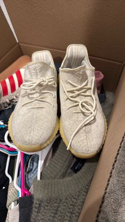 Yeezy 300 size 12.5