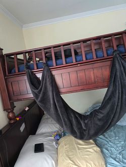 Free twin over full bunkbed