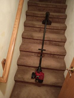Yard machine gas trimmer / can't get it started