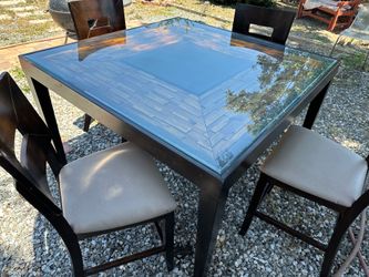 Brown dinner table 4 chair