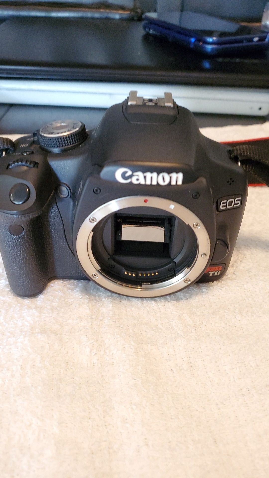 canon EOS REBEL T1i