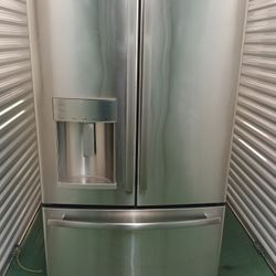 G.E Stainless Steel Refrigerator 