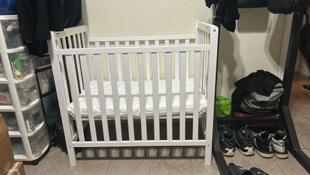 Mini Crib