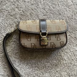 Dooney & bourke Brown Wristlet Brand New 