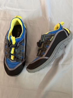 Water shoes