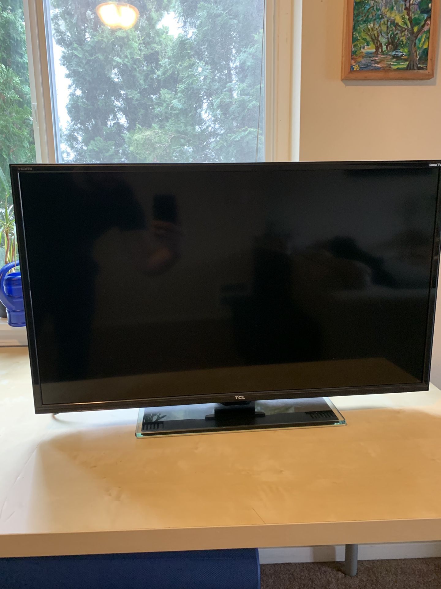 32 Inch TCL TV 720p with Roku - 2015 model - Excellent Condition