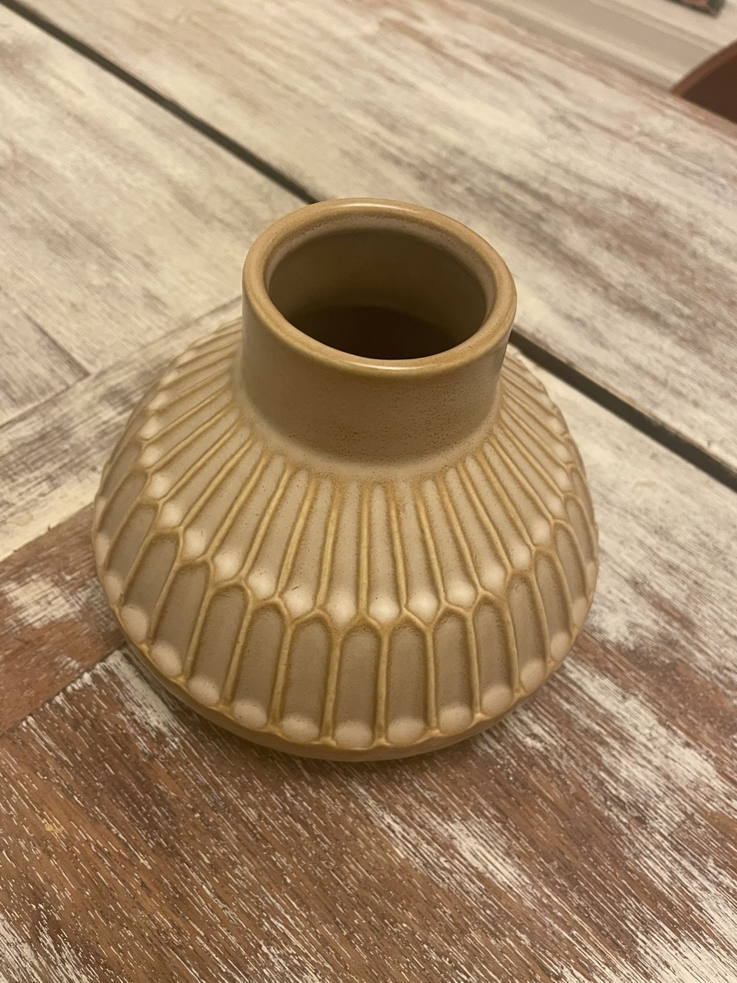Ceramic planter