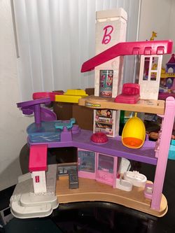 Barbie house tiny people