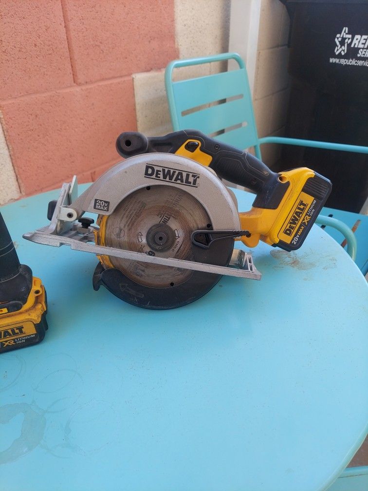 Dewalt Circular Saw 6 1/2 Inch And Right Angle Drill 3/8