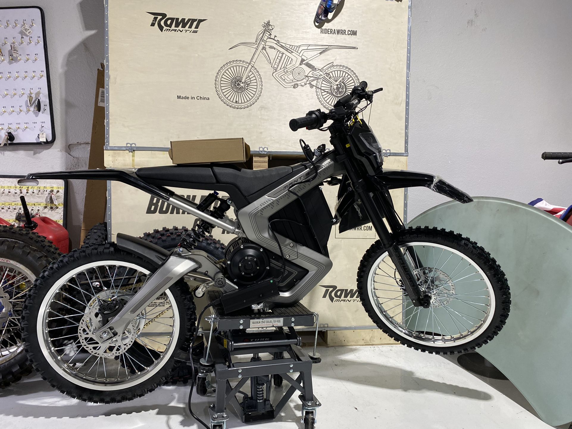2023 Rawrr Mantis NEW IN BOX E Moto Mantis Electric Motorcycle EBike