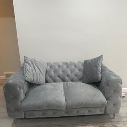 Couch's $600