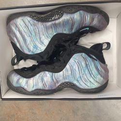 Nike Air Foams Size 8.5
