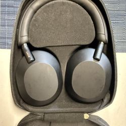 Sony WH-1000XM5 Wireless Noise Canceling Headphones