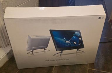 Samsung  ATIV One 5 All in One Desktop Computer W/ Windows 8 ,Touch Screen New Open Box