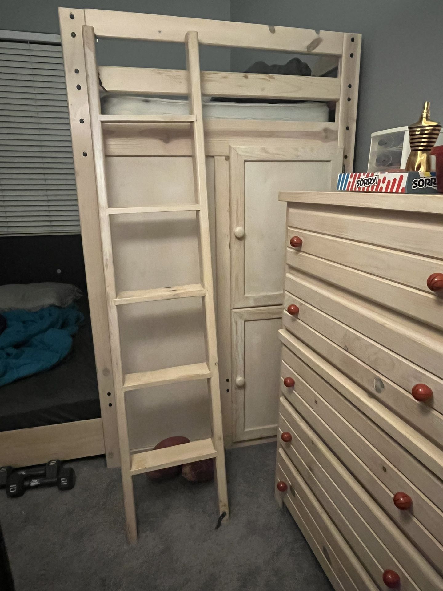Bunk Bed & Chest Drawer 
