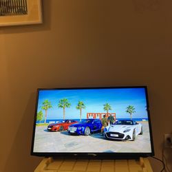 40” SAMSUNG LED SMART TV PACKAGE: High-End Ultrathin 10800 Television LIKE NEW with Remote and Roku