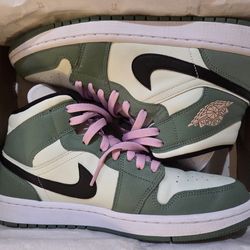 Nike Air Jordan 1 Mid SE