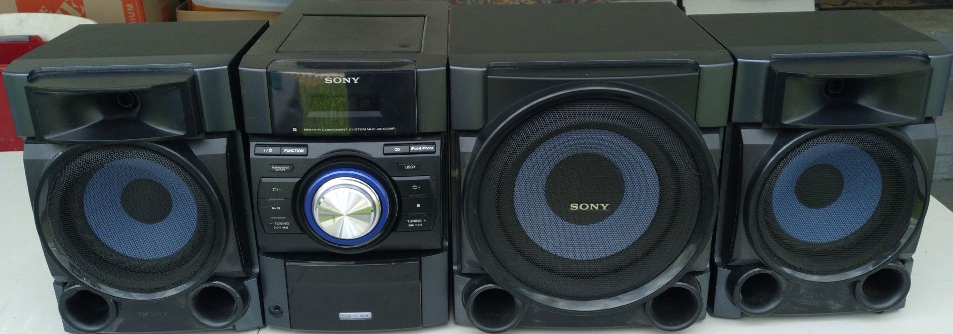 Sony EC909IP Mini HI-FI Component Stereo System Subwoofer AM FM CD Ipod Docking Station