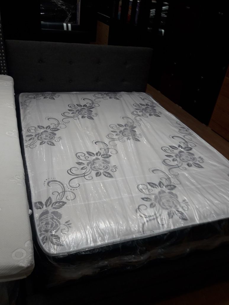 Deluxe queen size mattress