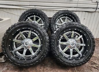 22” Fuel Rims with all terrain Toyo Tires