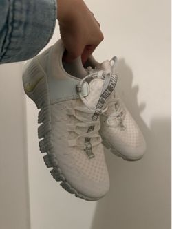 Women’s Nike Metcons 9.5