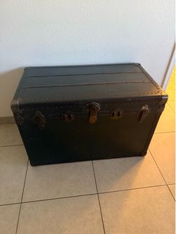 Footlocker trunk