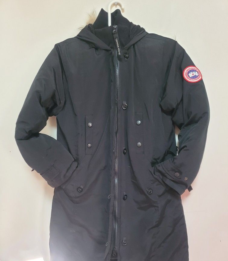 Canada Goose Black Multipockets Fur Down Cargo Hooded Jacket Size 2XL(20-22) 


