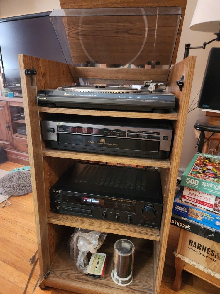 Stereo System Components/Cabinet