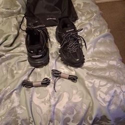 Balenciaga Track Black