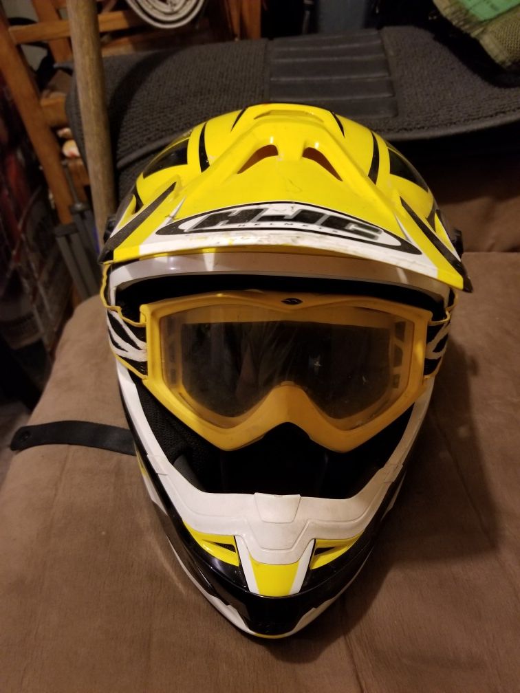HJC DIRT BIKE HELMET SIZE SMALL GOGGLES TOO