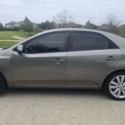 2010 Kia Forte / $2800. 