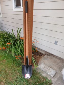 45-in Wood Handle Digging Shovel