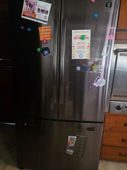 Samsung 28 Cu. Ft. 3-Door French Door Refrigerator