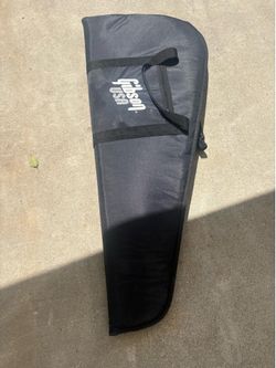 Gibson heavy-duty black guitar bag in great shape