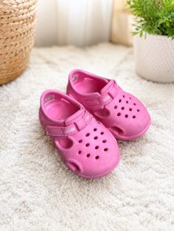 Stride Rite Pink Water Shoes / Clogs – Toddler Size 4M