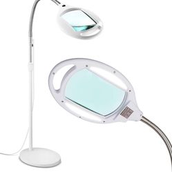 LED magnifying floor lamp 3 diopter 