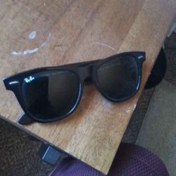 Original Wayfarer Ray Bans