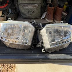 2014-21 Tundra Headlights 