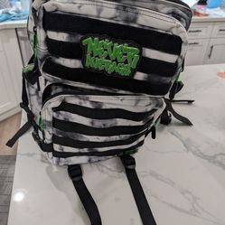 35 L wolfpak back pack