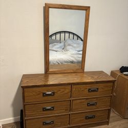 Vintage Solid Wood Bedroom Set – Dresser, Mirror, Chest & Nightstands
