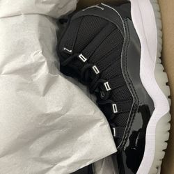  Brand New Never Worn. Kids Jordan Retro 11 Size 13C