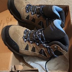 Women's Hiking Shoes