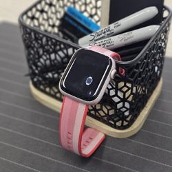 Apple Watch Series 9 41mm GPS Aluminum Case 