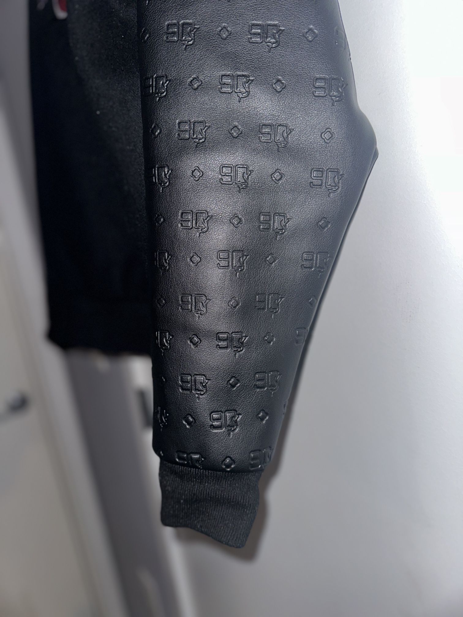 1990 SOMETHIN’ Apparel Leather Varsity Jacket (Black) XL