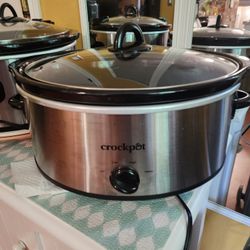 CROCKPOT/SLOW COOKER 7 QT