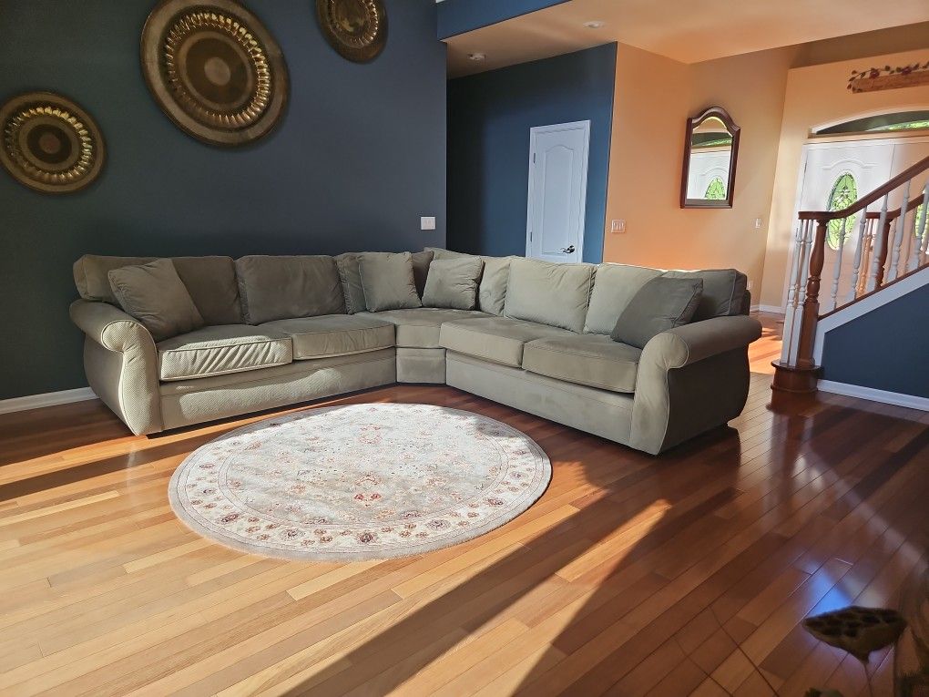Broyhill Sectional Sofa