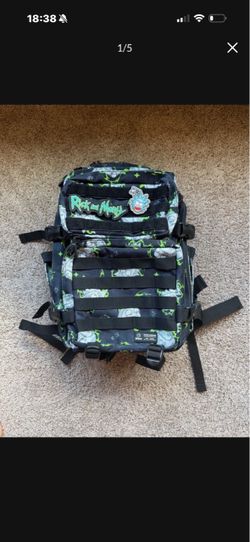 35 L wolf pak bag rick n morty comic con promotion