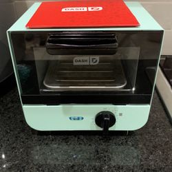 Dash Mini Toaster Oven 